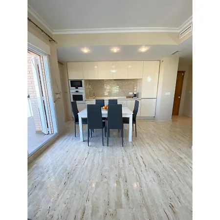 Modern Flat And Private Attic Close To Apartman