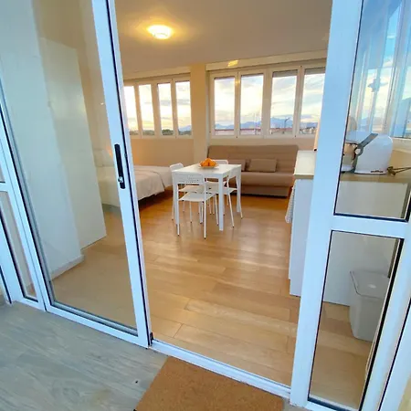 Modern Flat Close To Apartment