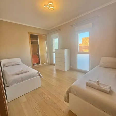 Apartment Modern Flat Close To