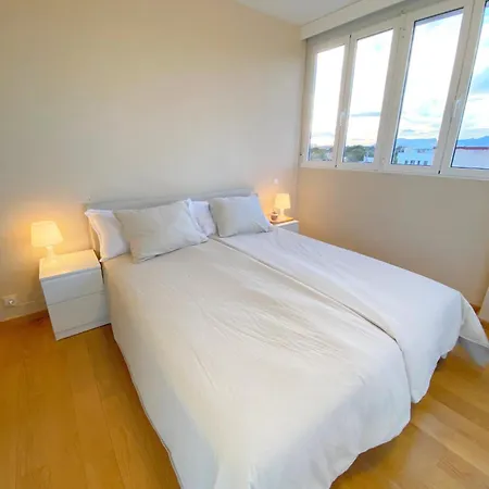 Modern Flat Close To Apartment *