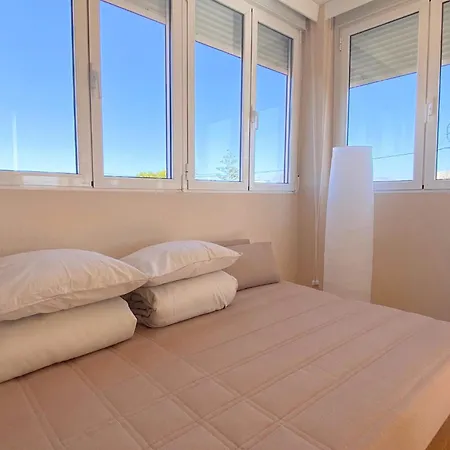 Apartment Modern Flat Close To