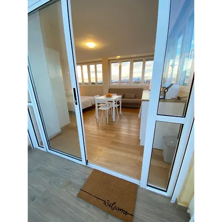 Modern Flat And Private Attic Close To *